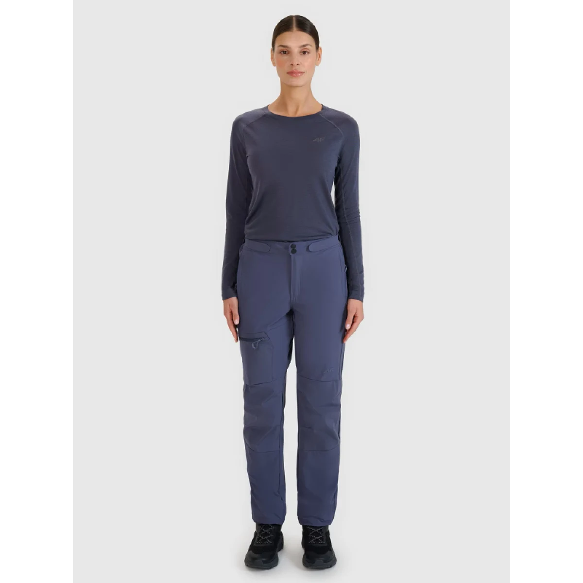 Dámske turistické nohavice 4F TROUSERS FNK-WSS25TFTRF0797-22S-ANTHRACITE · záber 4
