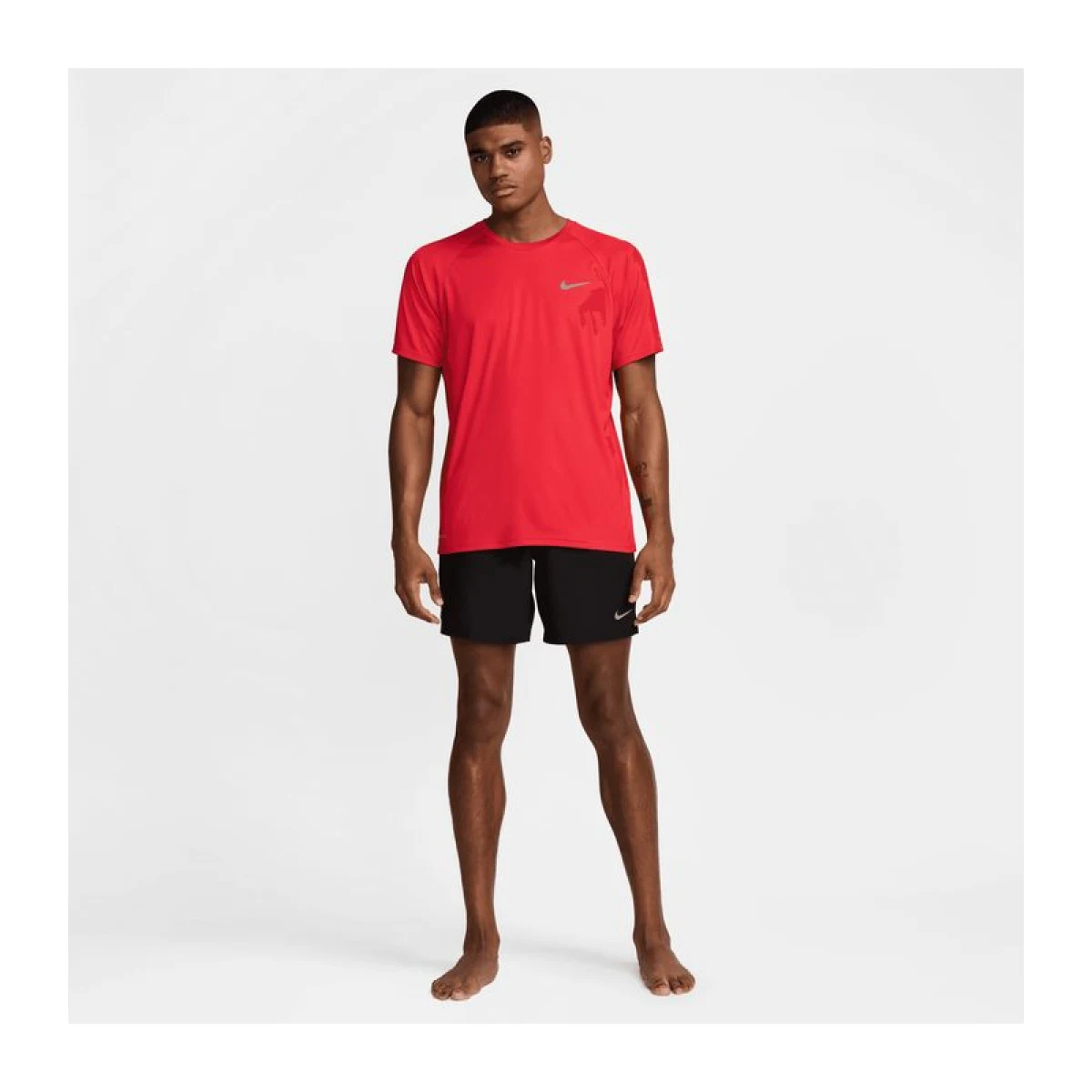 Pánske tréningové tričko s krátkym rukávom NIKE SWIM ESSENTIAL UNIVERSITY RED-UNIVERSITY RED · záber 4