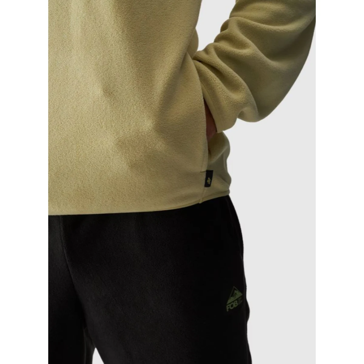 Pánska flisová mikina so zipsom 4F FLEECE-WAW24TFLEM252-44S-OLIVE · záber 4