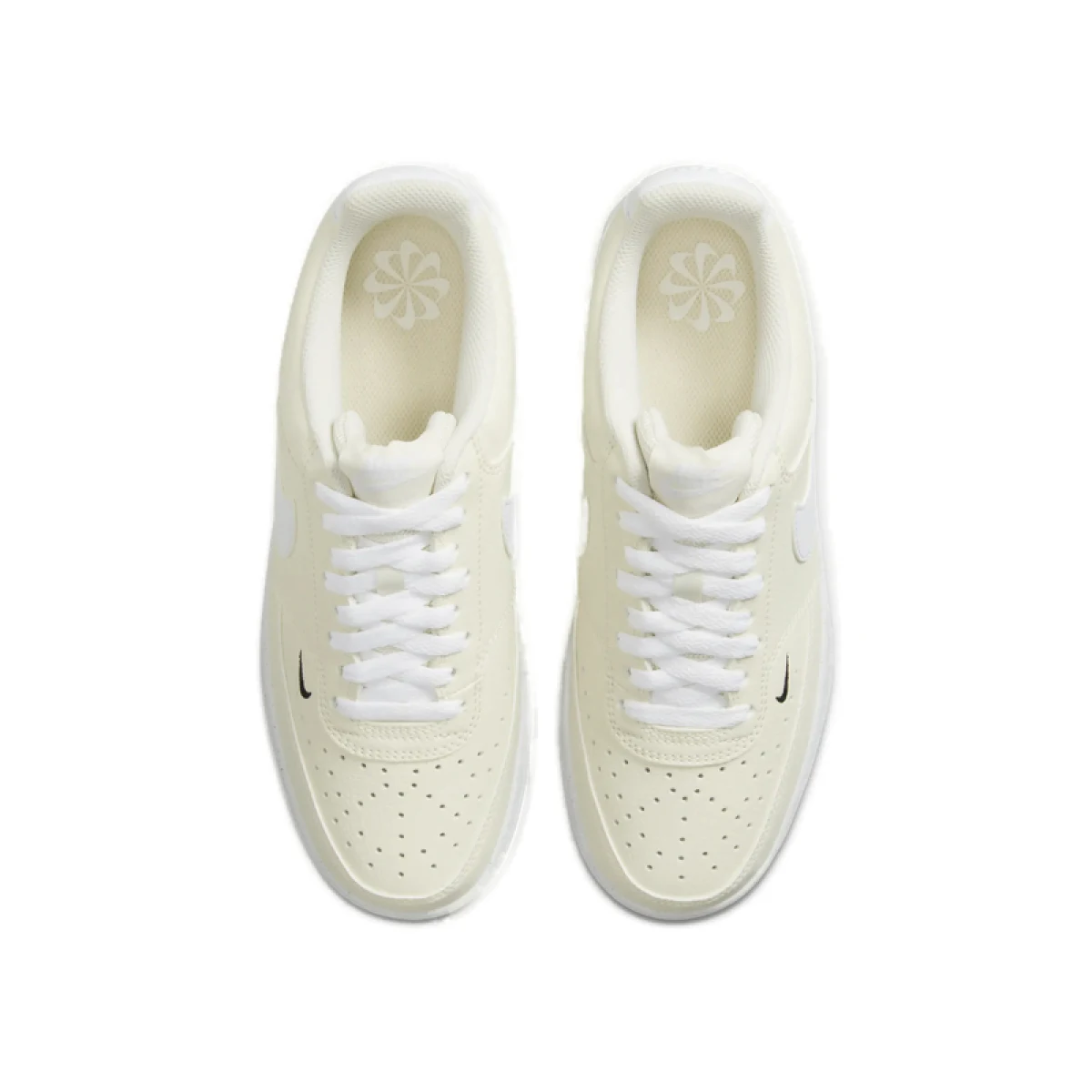 Dámska vychádzková obuv NIKE Court Vision Low Next Nature white pale ivory black · záber 4