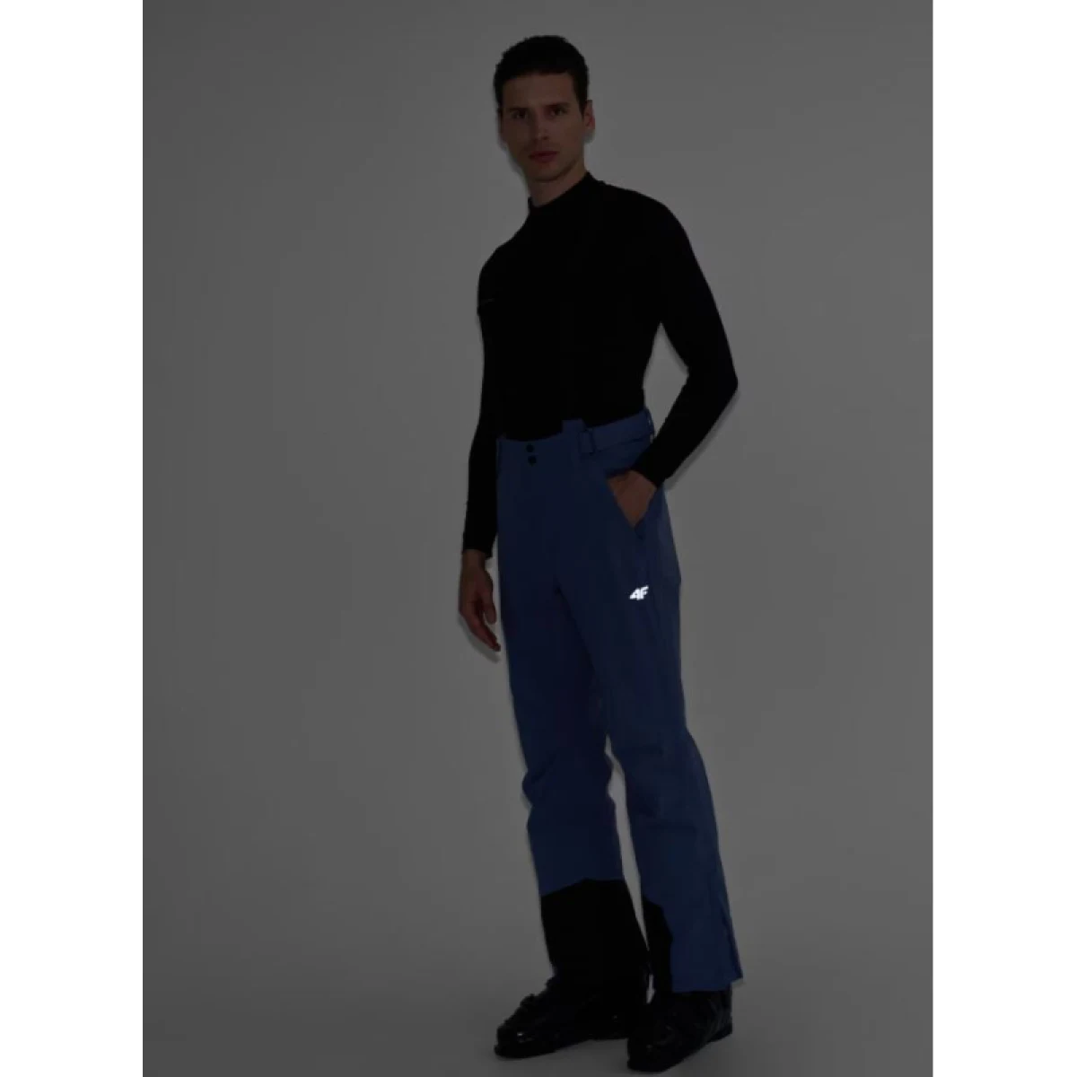 Pánske lyžiarske nohavice 4F TROUSERS FNK-WAW24TFTRM0756-32S-DENIM · záber 5