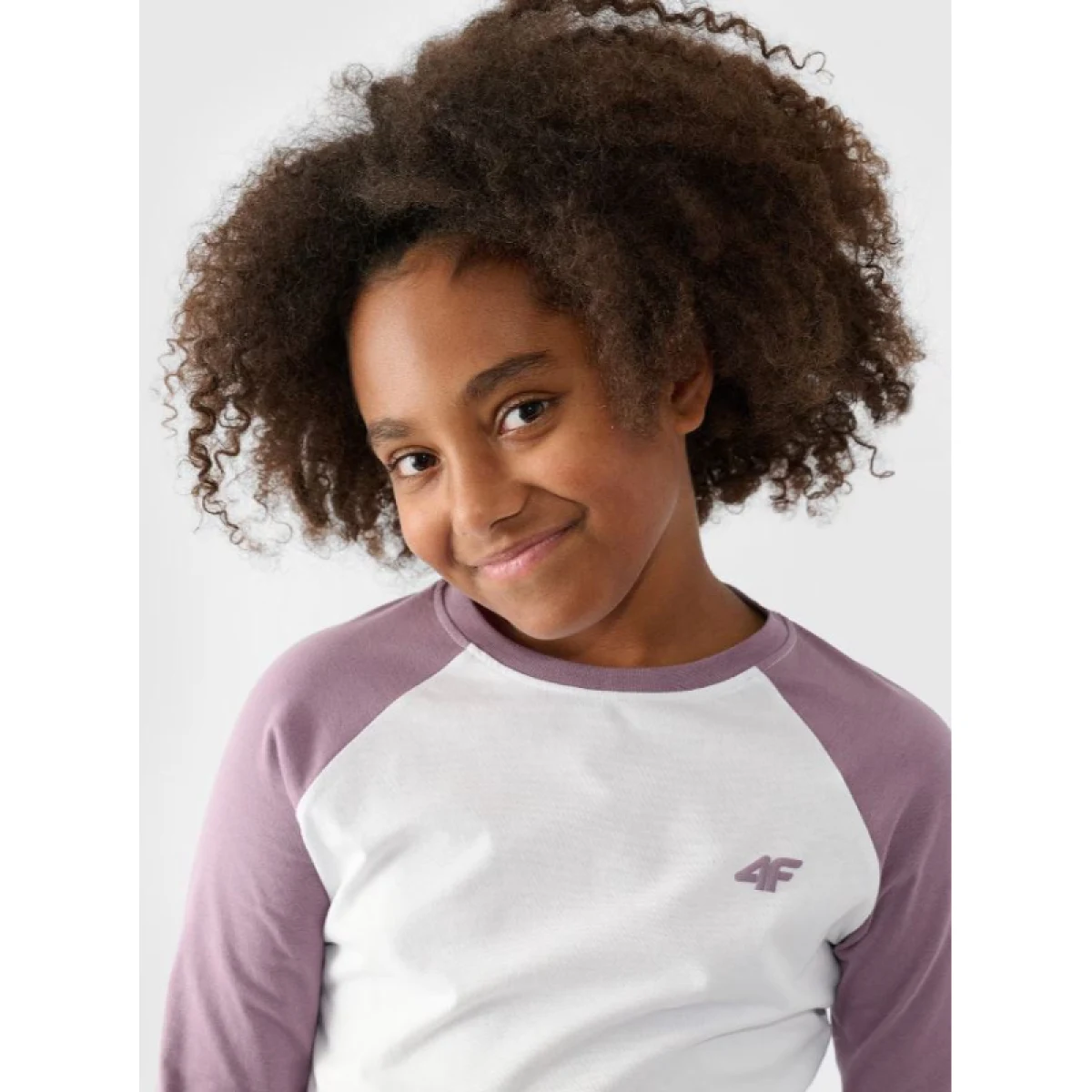 Dievčenské tričko s dlhým rukávom 4F JUNIOR LONGSLEEVE-JWAW24TLONF291-51S-VIOLET · záber 2