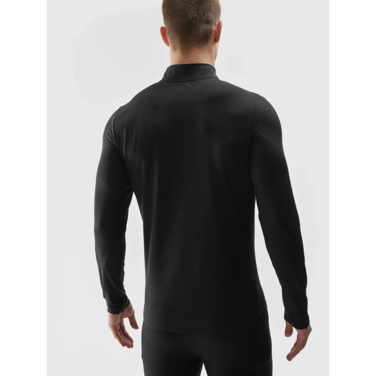 Pánska zateplená lyžiarska mikina s 1 2 zipsom 4F BRUSHED UNDERWEAR-AW23UBRUM035-20S-DEEP BLACK · záber 4