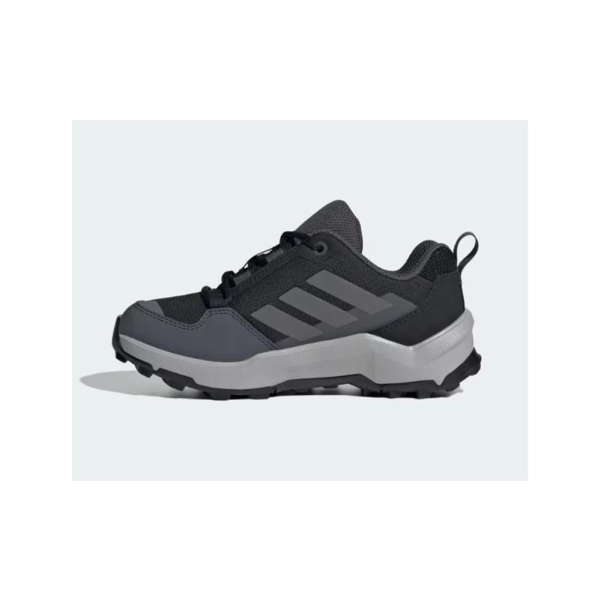 Juniorská nízka turistická obuv ADIDAS Terrex AX4R Jr core black grey four grey six · záber 3