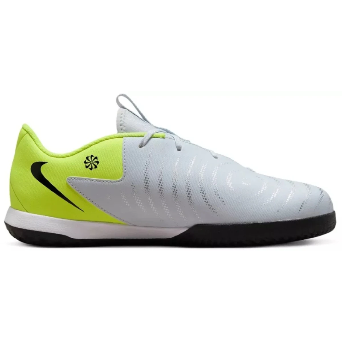 Chlapčenské futbalové kopačky halové NIKE Phantom GX 2 Academy Jr IC metallic silver volt black · záber 2