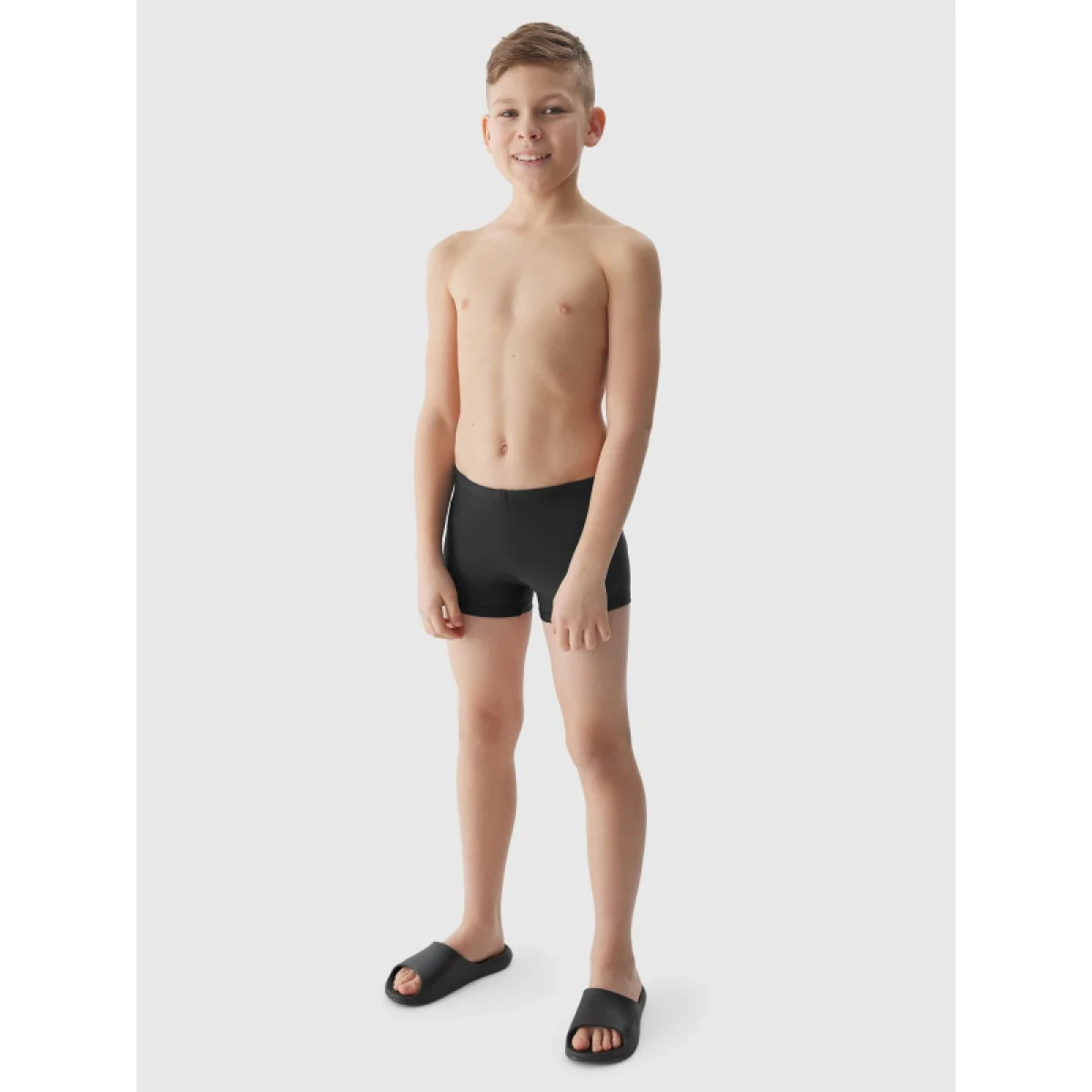 Chlapčenské plavky 4F JUNIOR SWIMMING TRUNKS-4FJWSS24USWTM022-20S-DEEP BLACK · záber 4