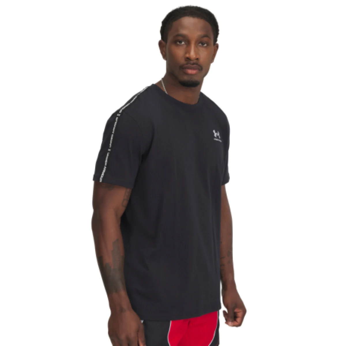 Pánske tričko s krátkym rukávom UNDER ARMOUR UA Icon HWT Tee Taping-BLK · záber 1