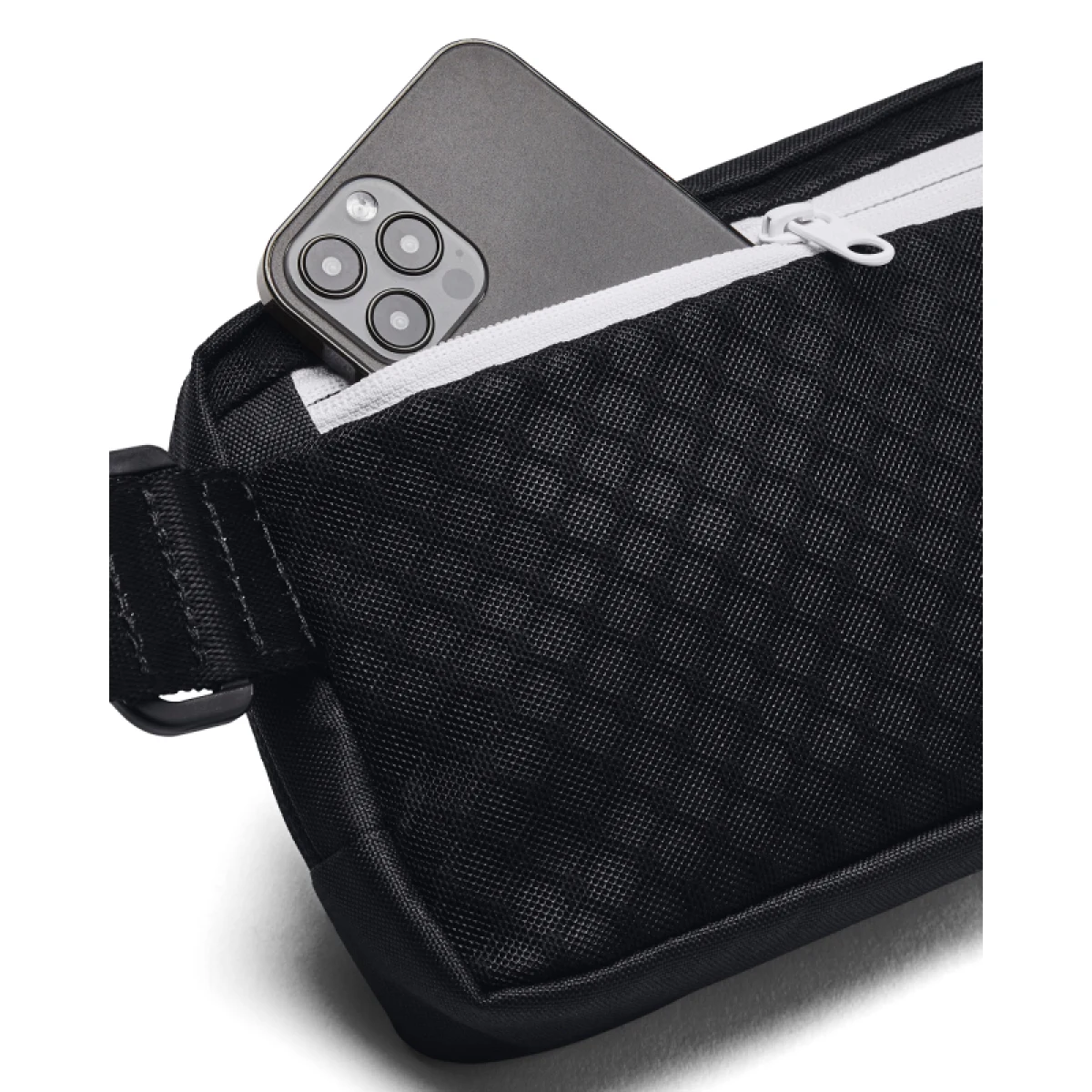 Ľadvinka UNDER ARMOUR UA Essential WB Xbody · záber 4