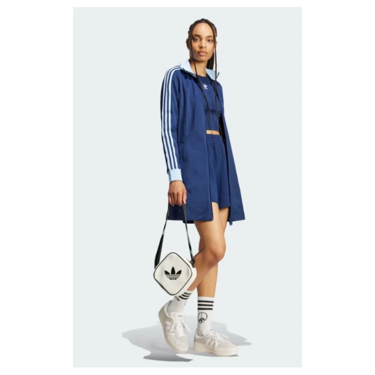 Dámske kraťasy ADIDAS ORIGINALS ESS SHORTS-NINDIG · záber 3