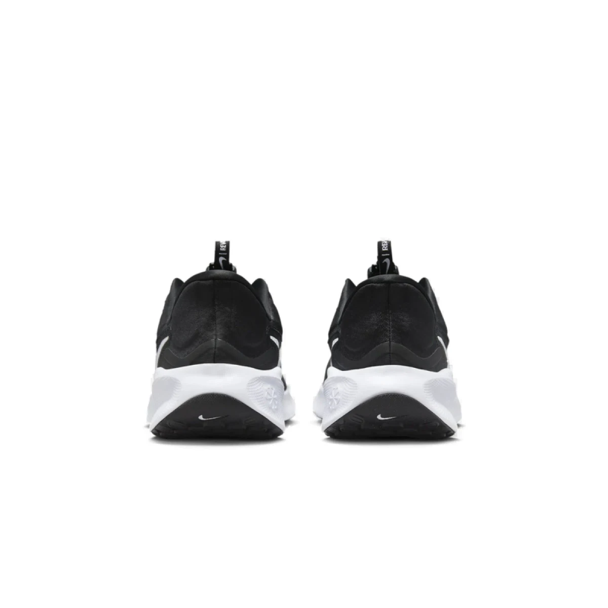 Pánska športová obuv (tréningová) NIKE Revolution 7 FlyEase black white · záber 4
