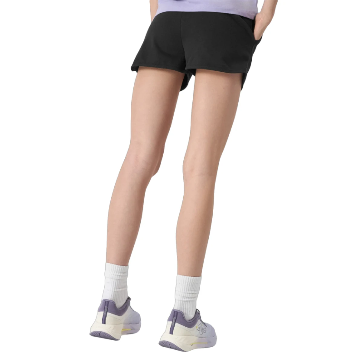 Dievčenské teplákové kraťasy 4F JUNIOR SHORTS CAS-4FJWSS24TSHOF280-20S-DEEP BLACK · záber 4