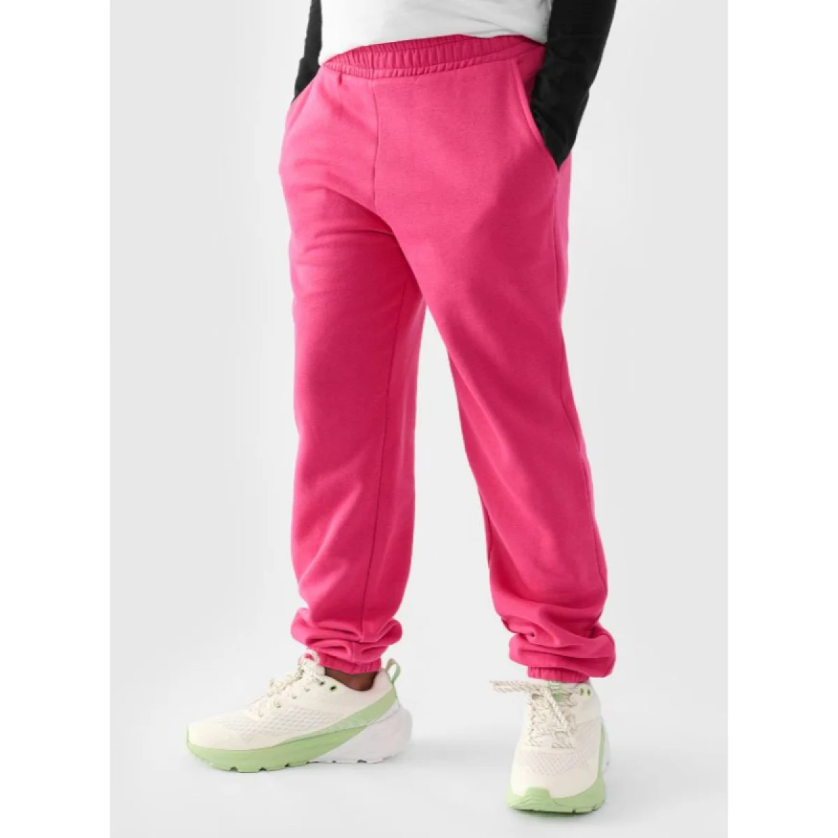 Dievčenské tepláky 4F JUNIOR TROUSERS-JWAW24TTROF754-55S-HOT PINK · záber 4