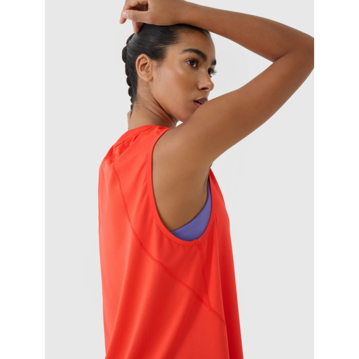 Dámske tréningové tričko bez rukávov 4F SLEEVELESS FNK-RSS25TFSLF415-62S-RED · záber 4