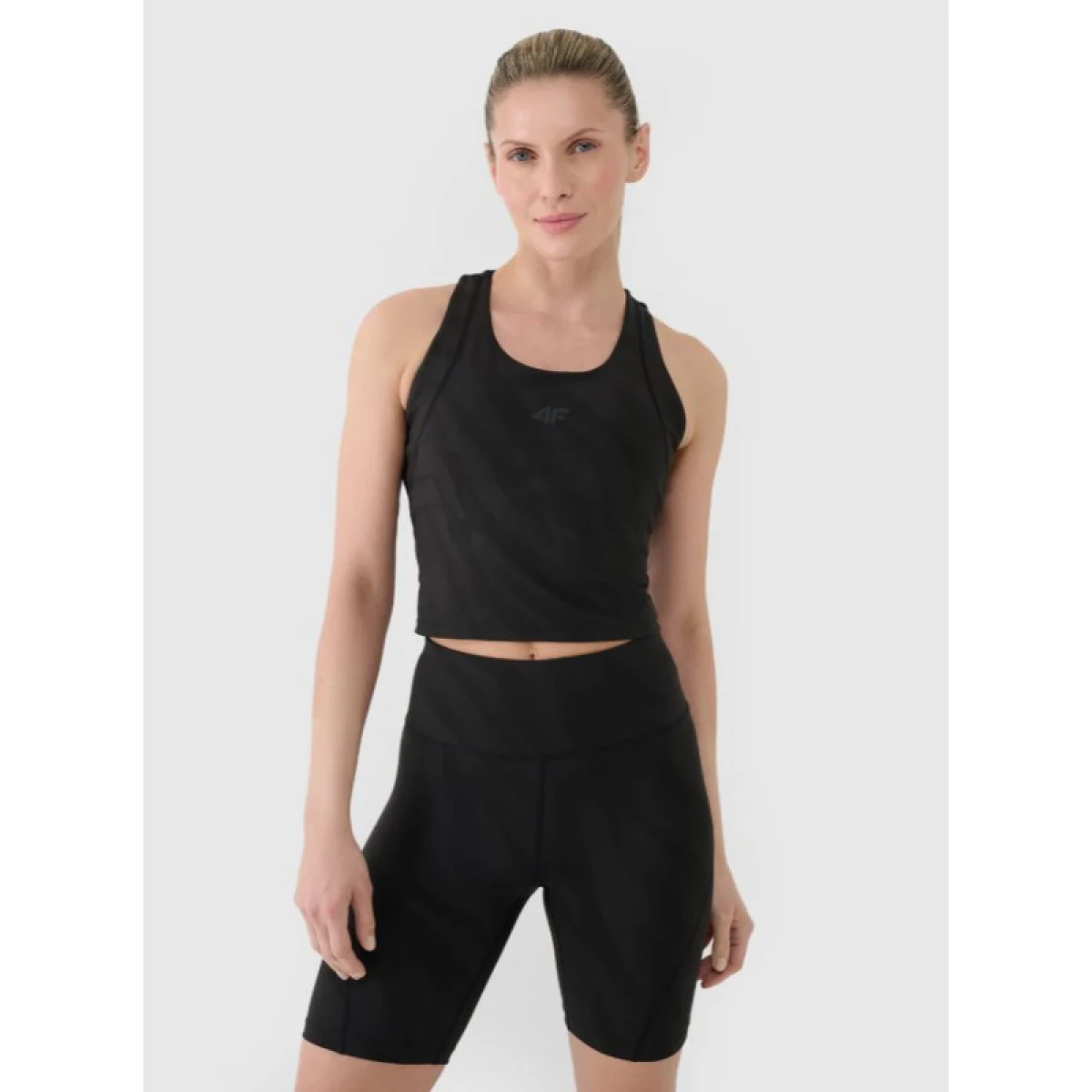 Dámske tréningové kraťasy 4F SHORT TIGHTS FNK F016-20S-DEEP BLACK · záber 2