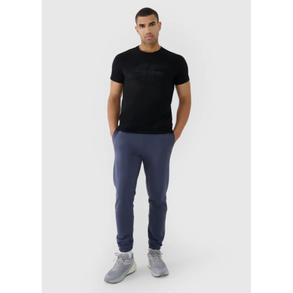 Pánske tepláky 4F TROUSERS CAS M1014-22S-ANTHRACITE · záber 3