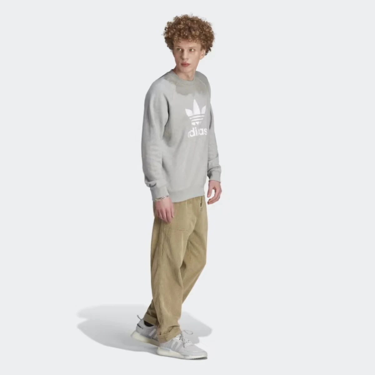 Pánska mikina ADIDAS ORIGINALS TREFOIL CREW-IM4501-medium grey heather · záber 4