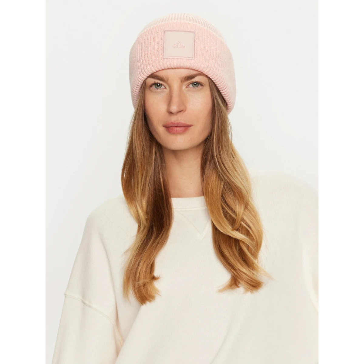 Dámska zimná čiapka ADIDAS WID CUFF BEANIE SANPIN · záber 4