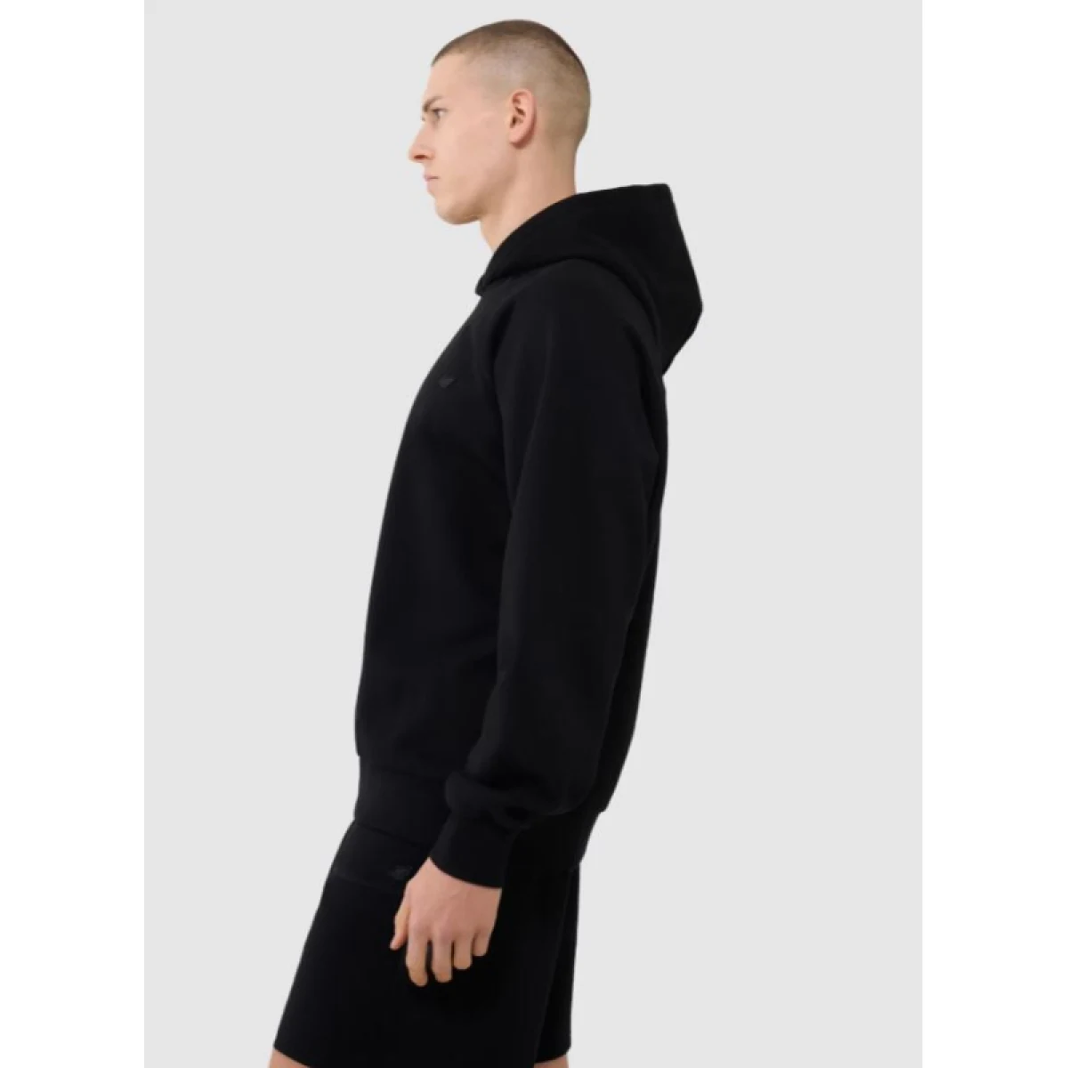 Mikina s kapucňou 4F SWEATSHIRT U1547-20S-DEEP BLACK · záber 3