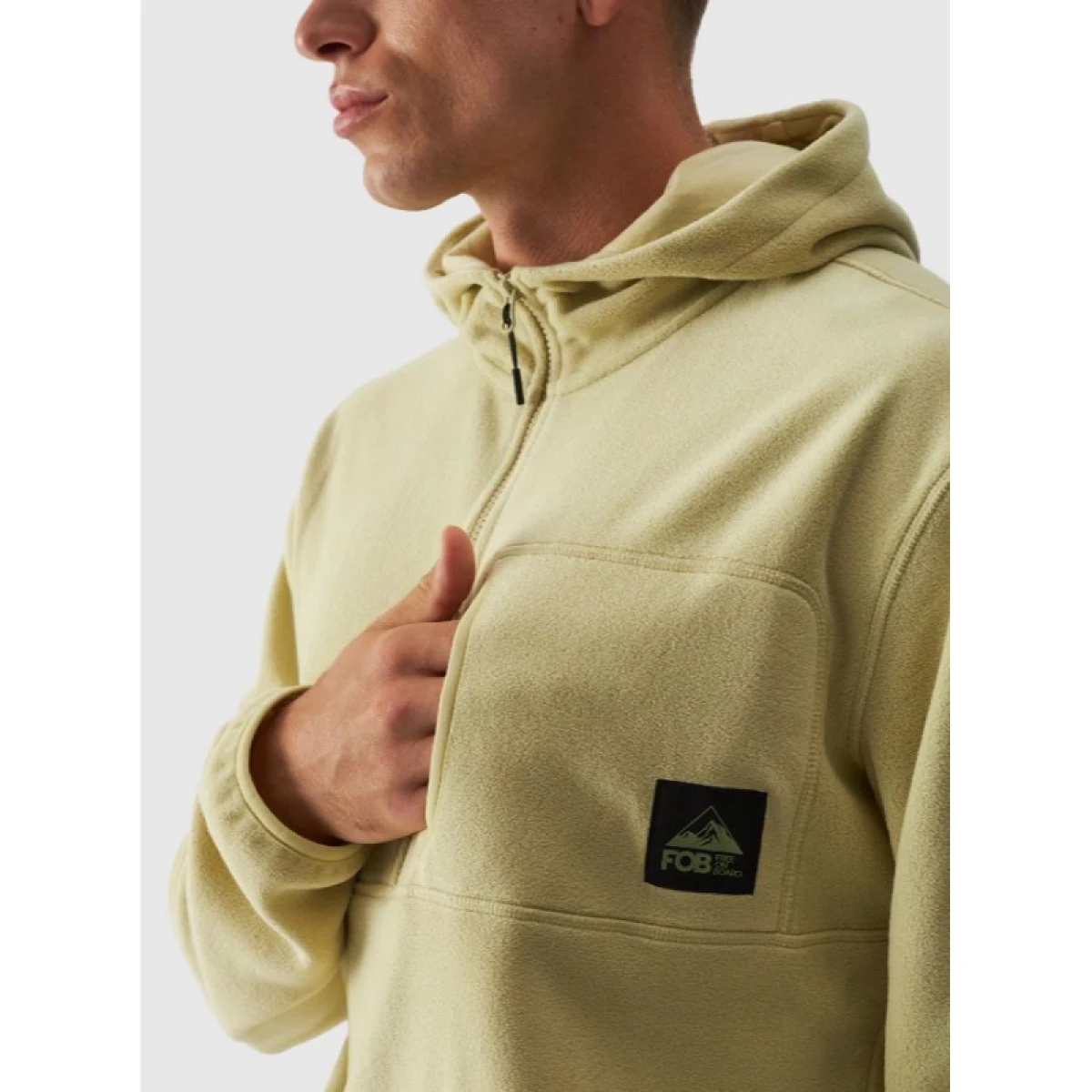 Pánska flisová mikina so zipsom 4F FLEECE-WAW24TFLEM252-44S-OLIVE · záber 3