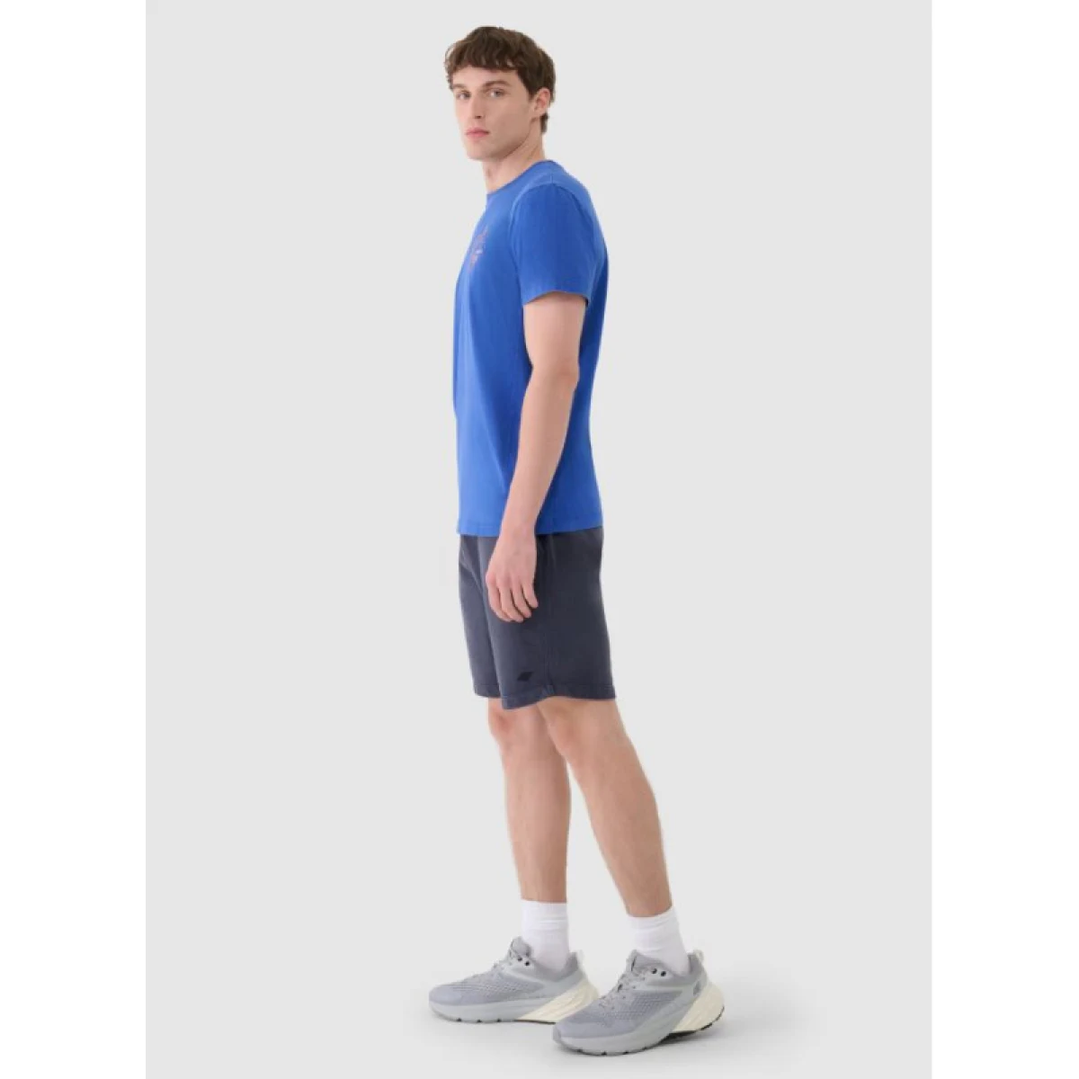 Pánske teplákové kraťasy 4F SHORTS CAS M606-22S-ANTHRACITE · záber 4