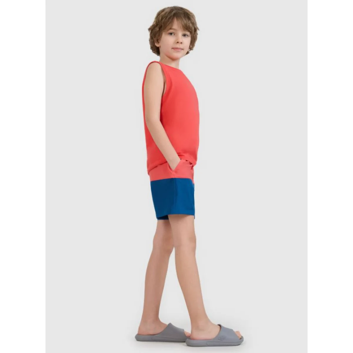 Chlapčenské plavky 4F JUNIOR BOARD SHORTS M116-63S-CORAL · záber 3