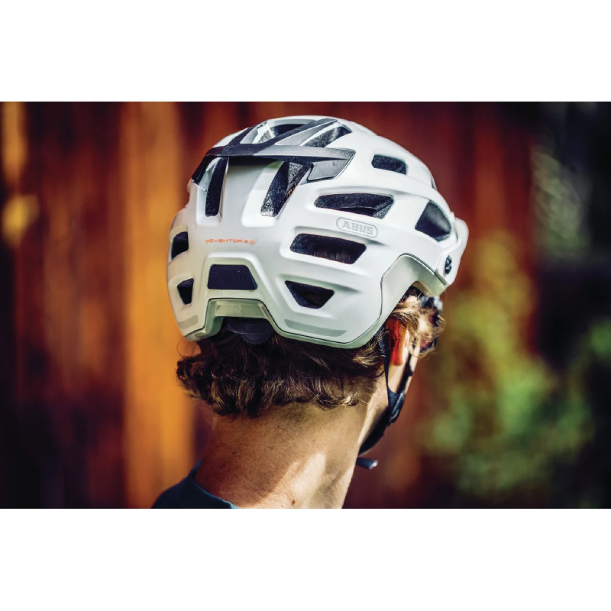 Cyklistická prilba ABUS Moventor 2.0 velvet black L · záber 4