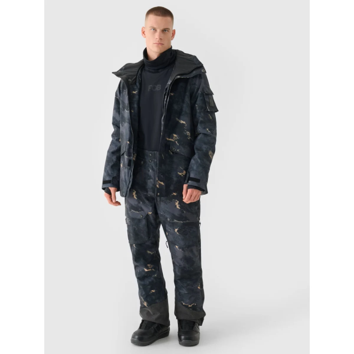Pánska lyžiarska bunda 4F TECHNICAL JACKET-WAW24TTJAM509-90A-MULTICOLOUR ALLOVER · záber 5