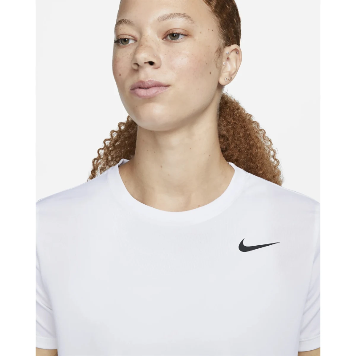 Dámske tréningové tričko s krátkym rukávom NIKE W NK DF RLGD SS TEE-100 WHITE BLACK · záber 5