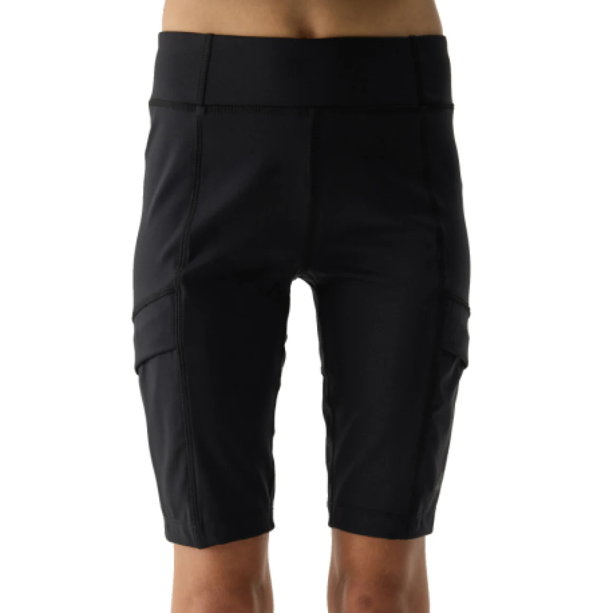 Dievčenské turistické kraťasy 4F JUNIOR SHORTS FNK-4FJWSS24TFSHF436-21S-BLACK · záber 1