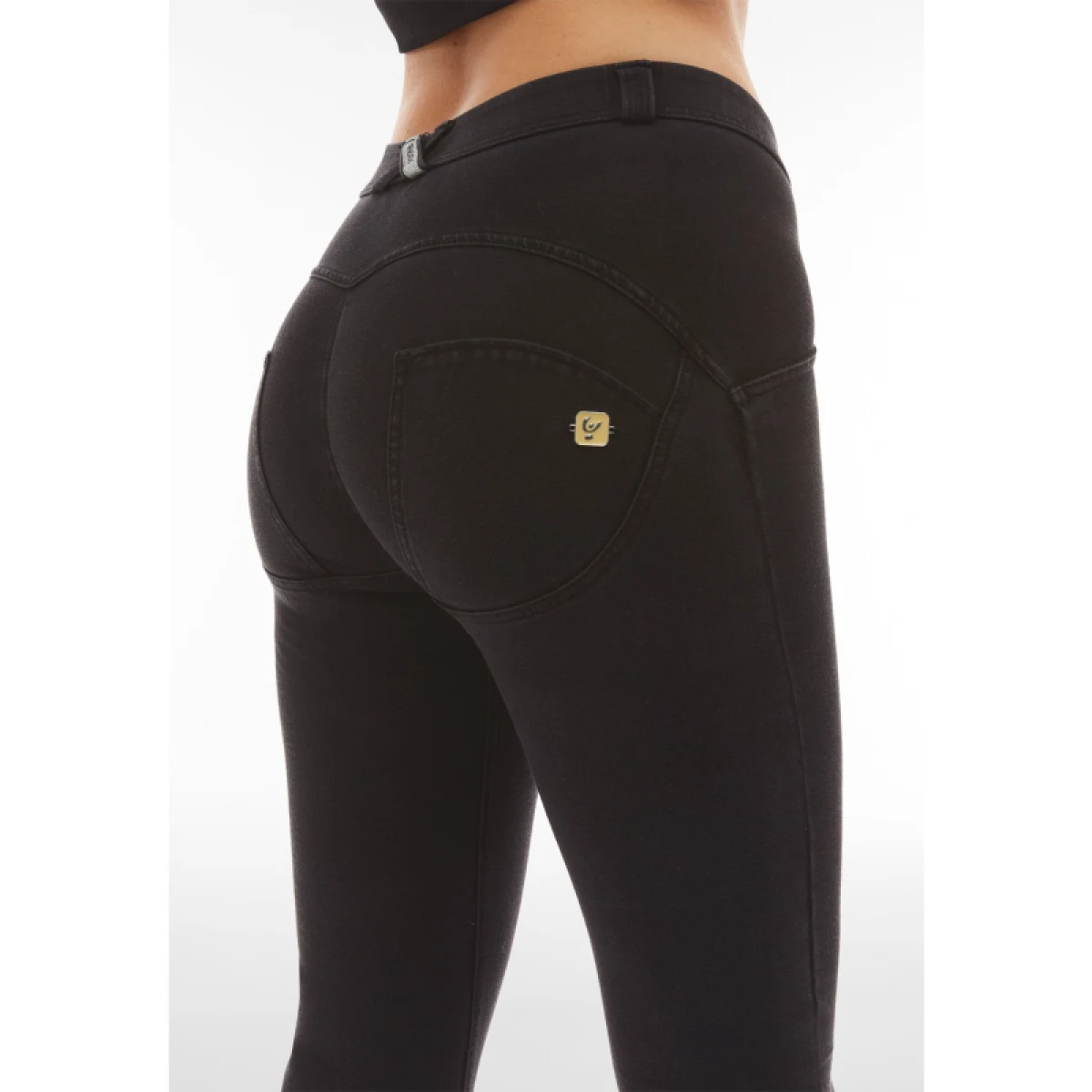 Dámske jeggings nohavice FREDDY WR.UP® skinny push up organic cotton jeggings-Black · záber 4