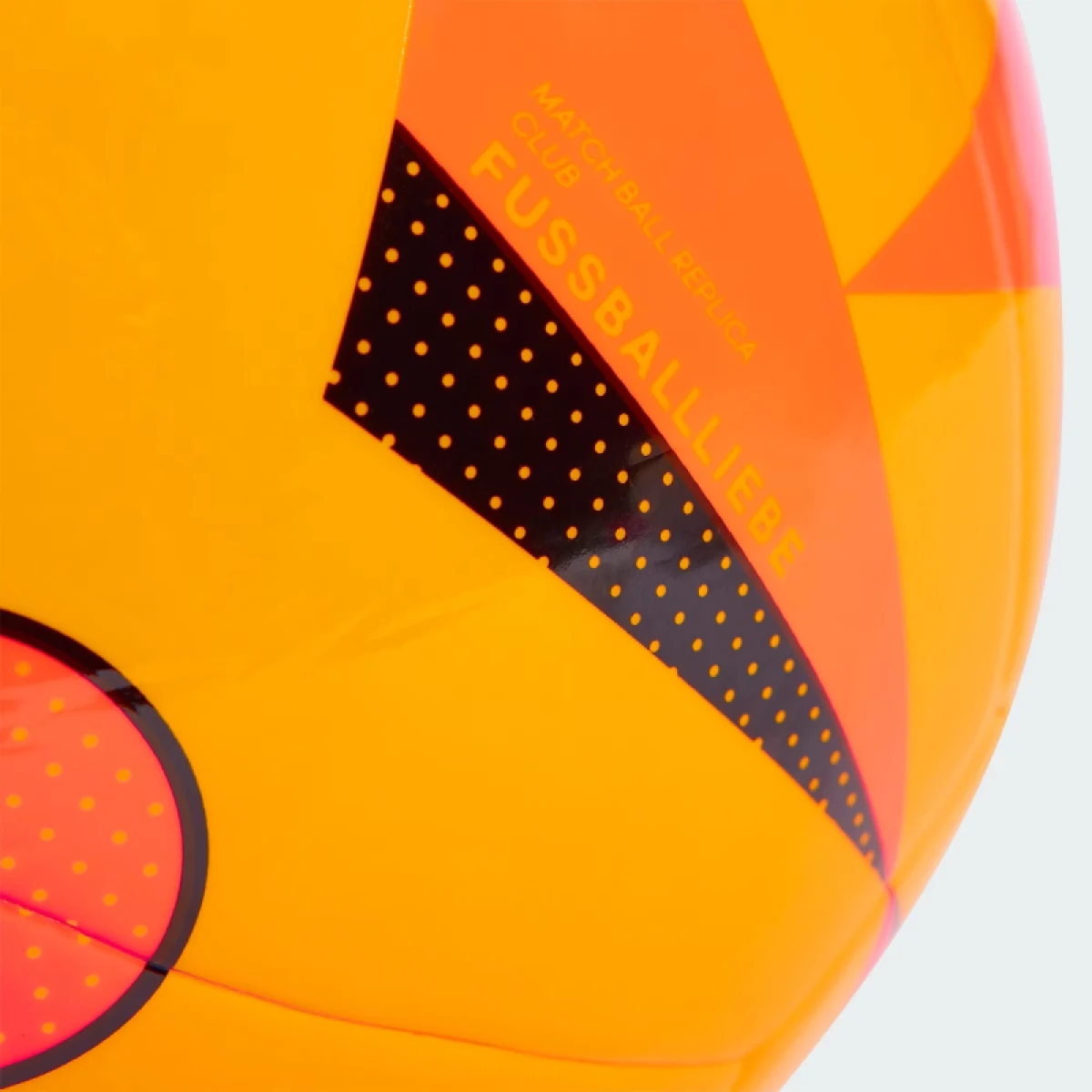 Futbalová lopta ADIDAS EURO24 CLB SOGOLD SOLRED BLACK · záber 4