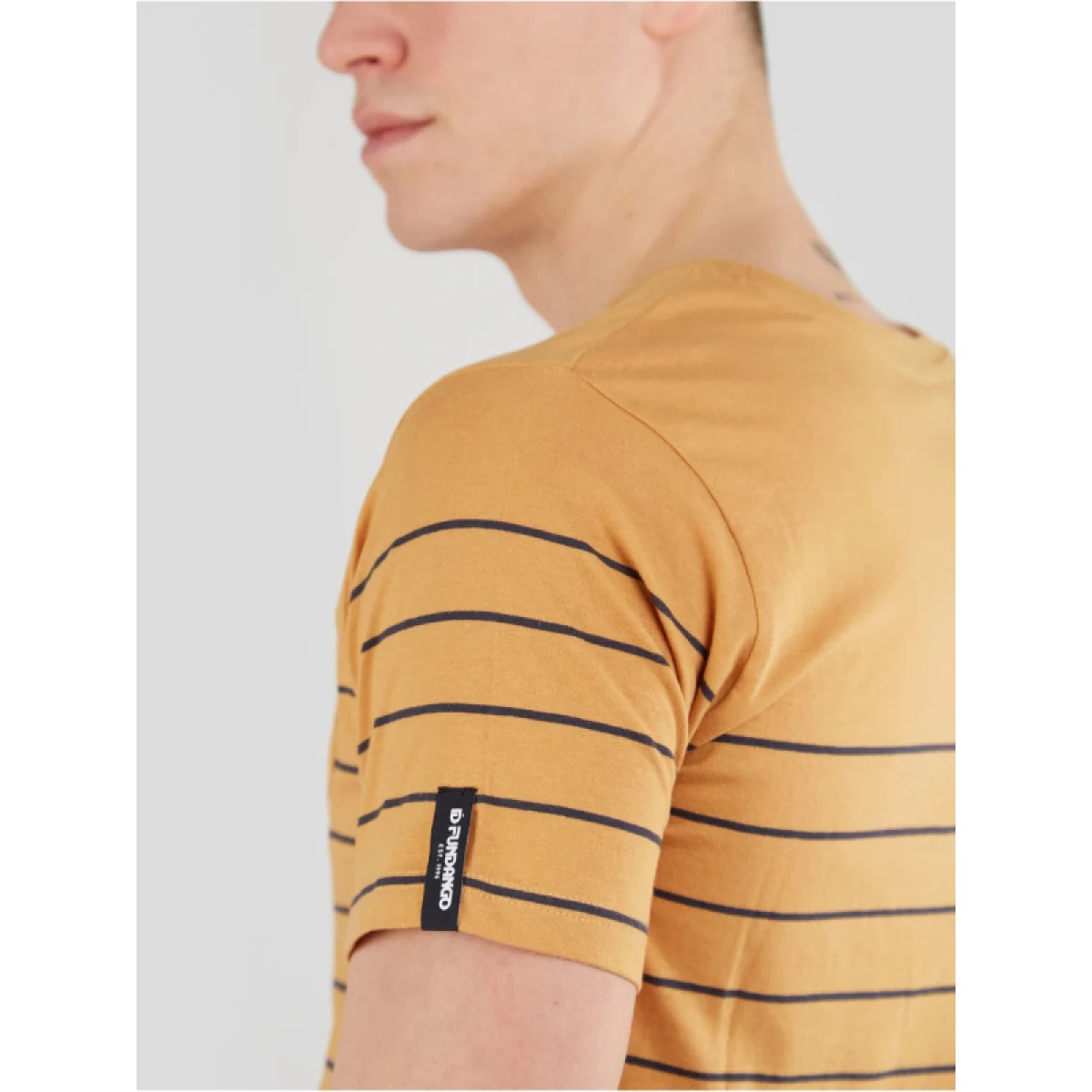 Pánske tričko s krátkym rukávom FUNDANGO Jaggy Pocket T-shirt-614-cinnamon · záber 3