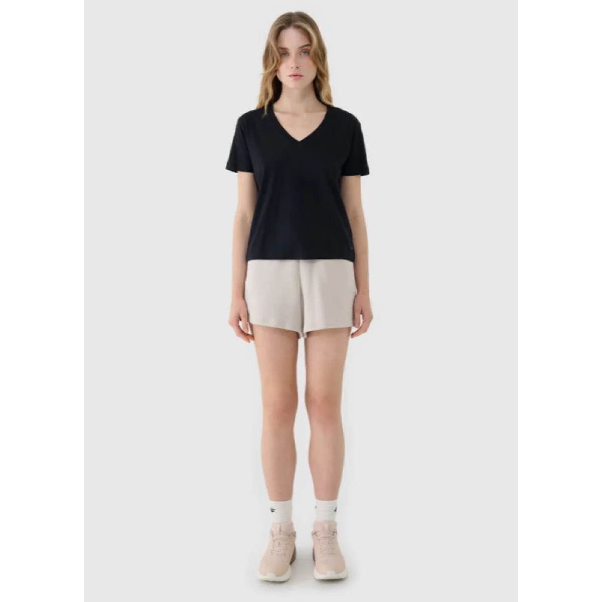 Dámske kraťasy 4F SHORTS CAS F540-83S-BEIGE · záber 4