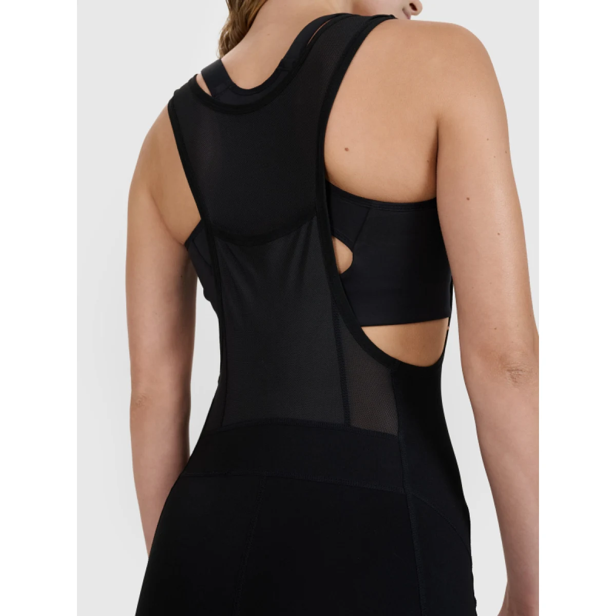 Dámske cyklistické nohavice 4F SHORT TIGHTS FNK F039-20S-DEEP BLACK · záber 3