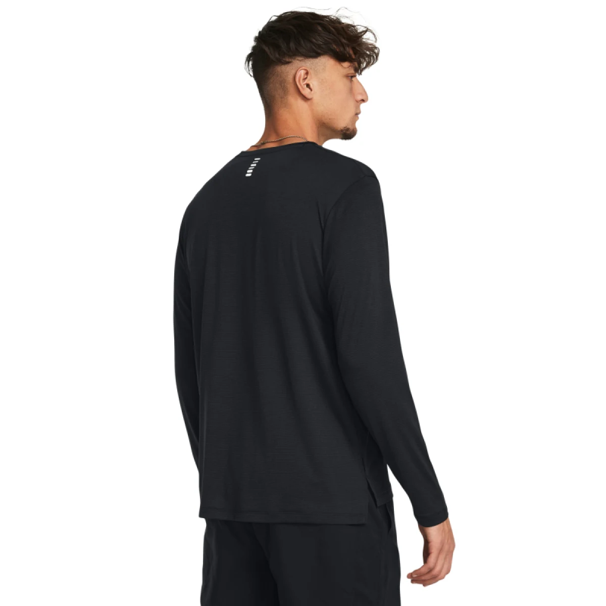 Pánske tréningové tričko s dlhým rukávom UNDER ARMOUR UA LAUNCH LONGSLEEVE-BLK · záber 3