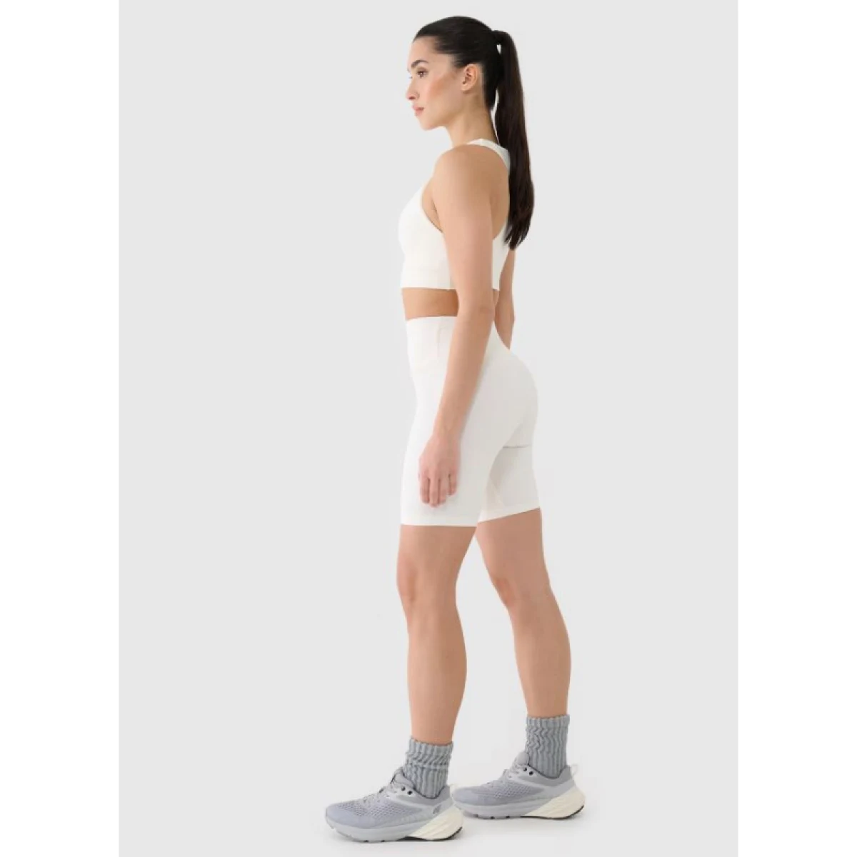 Dámske tréningové kraťasy 4F SHORT TIGHTS FNK F019-11S-OFF WHITE · záber 5