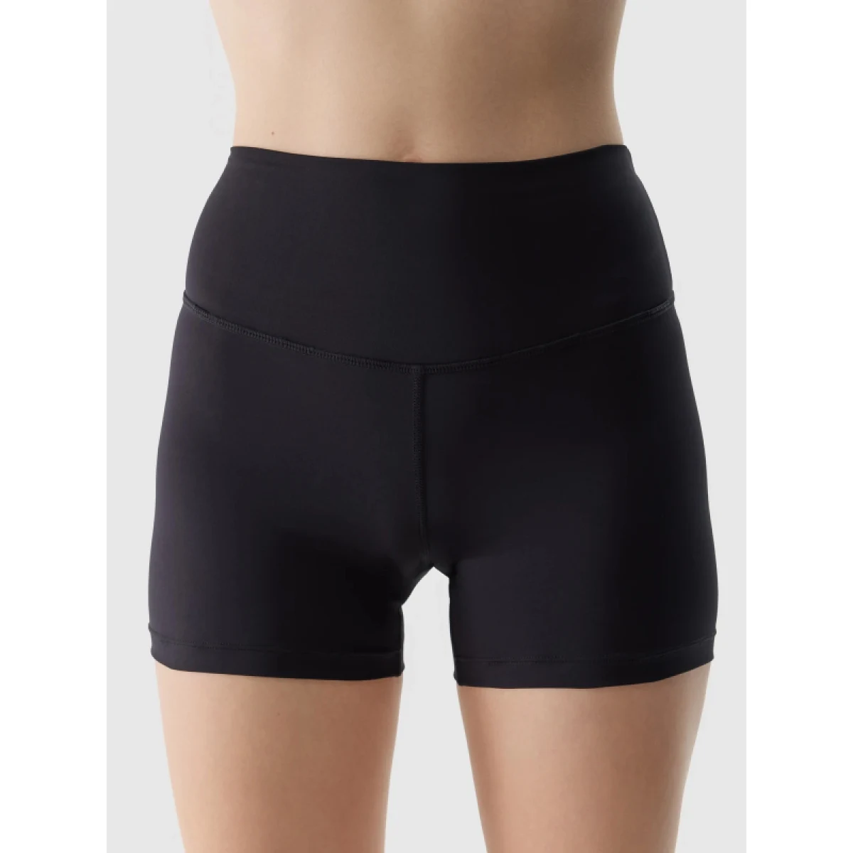 Dámske tréningové kraťasy 4F SHORTS FNK-WSS24TFSHF393-20S-DEEP BLACK · záber 2