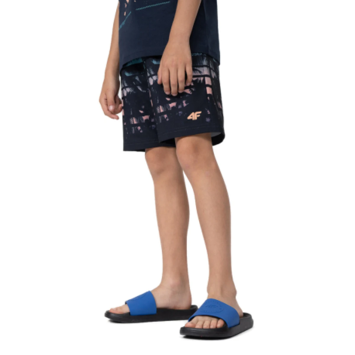 Chlapčenské plavky 4F JUNIOR BOARD SHORTS M021-90A-MULTICOLOUR ALLOVER · záber 1