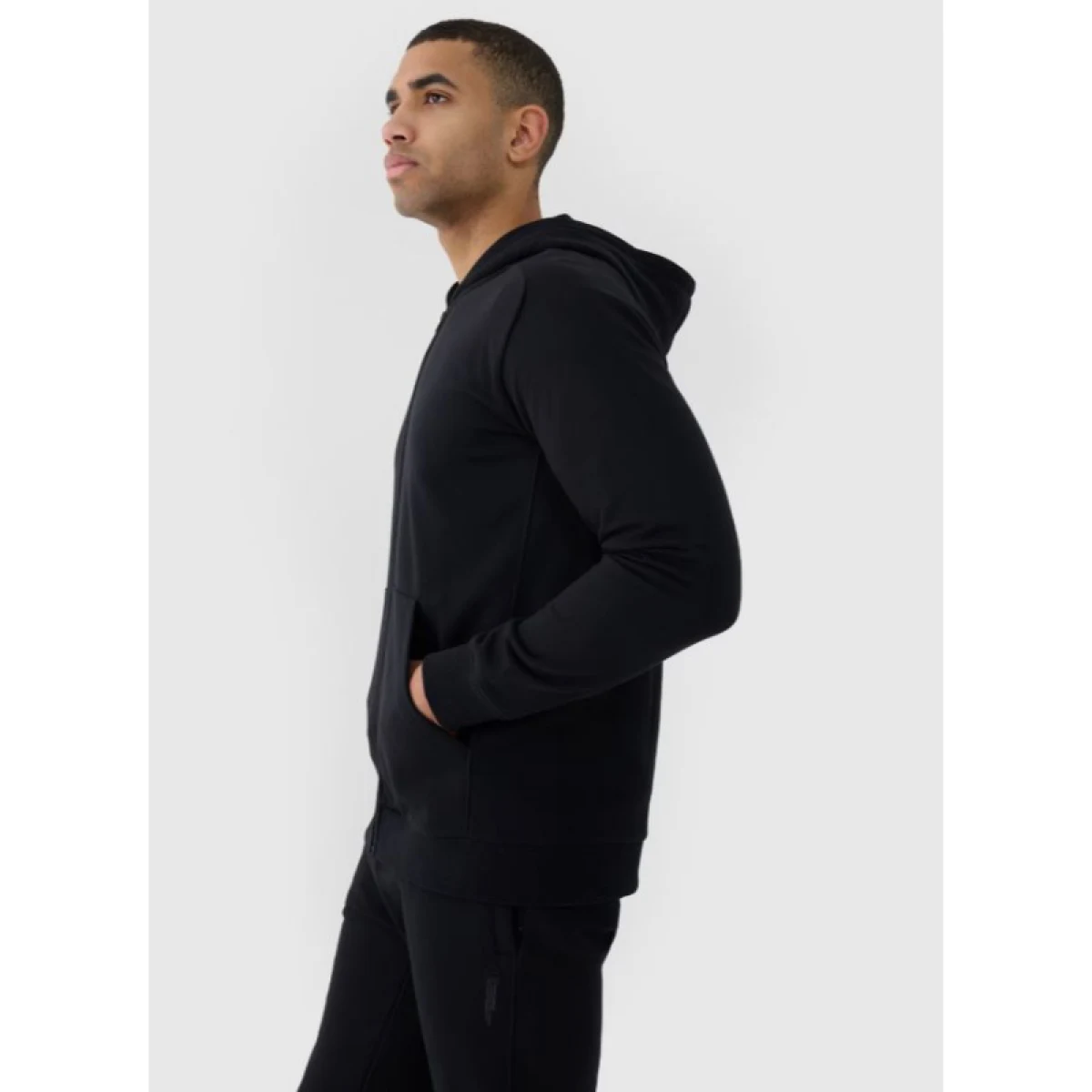 Pánska mikina so zipsom 4F SWEATSHIRT-WSS25TSWSM1584-20S-DEEP BLACK · záber 4