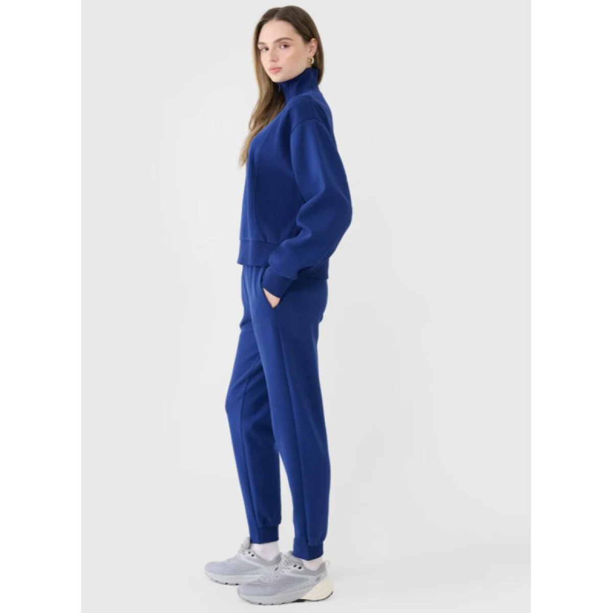 Dámske tepláky 4F TROUSERS CAS F0996-30S-DARK BLUE · záber 3