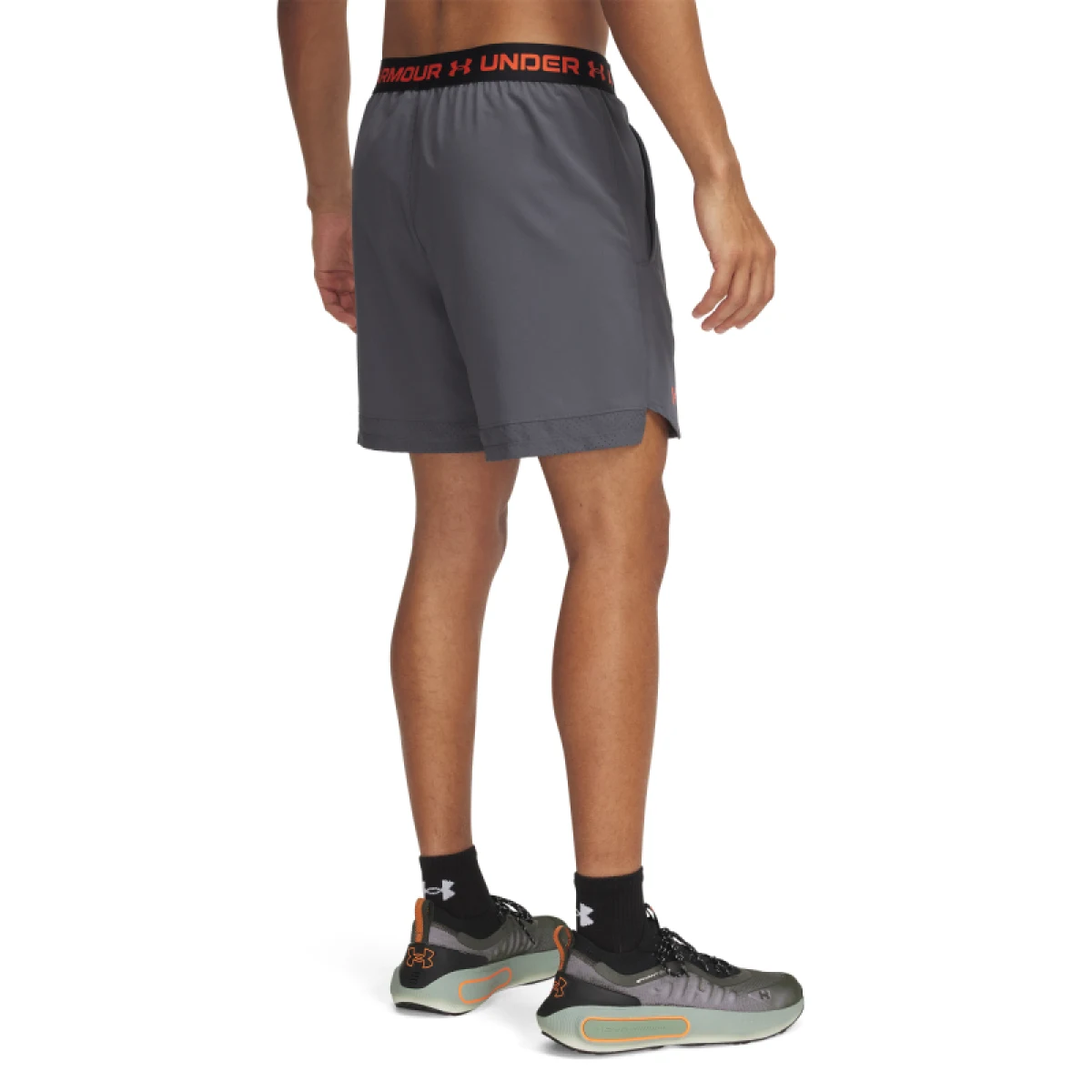 Pánske tréningové kraťasy UNDER ARMOUR UA Vanish Woven 6in Shorts-GRY · záber 2