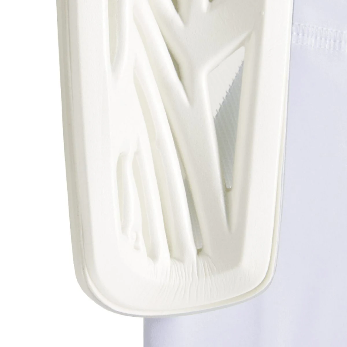 Futbalový chránič ADIDAS TIRO SG LGE WHITE BLACK SILVMT · záber 3