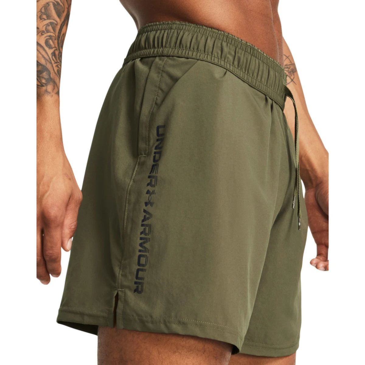 Pánske tréningové kraťasy UNDER ARMOUR UA Tech Woven Wordmark Short-GRN · záber 2