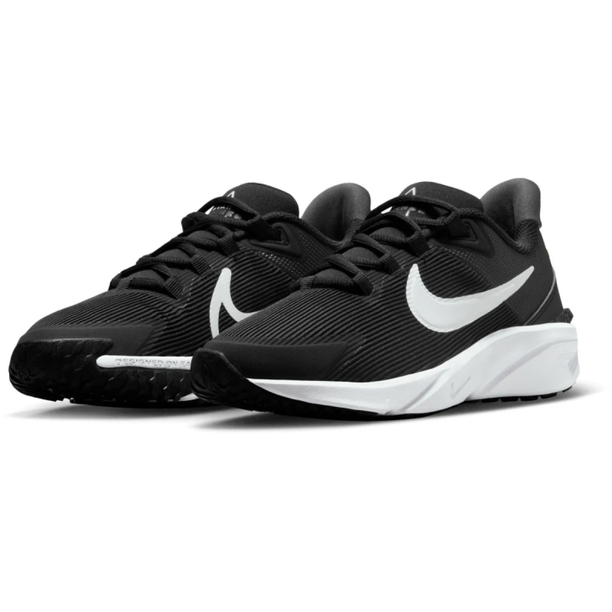 Detská športová obuv (tréningová) NIKE Star Runner 4 K black white anthracite · záber 3