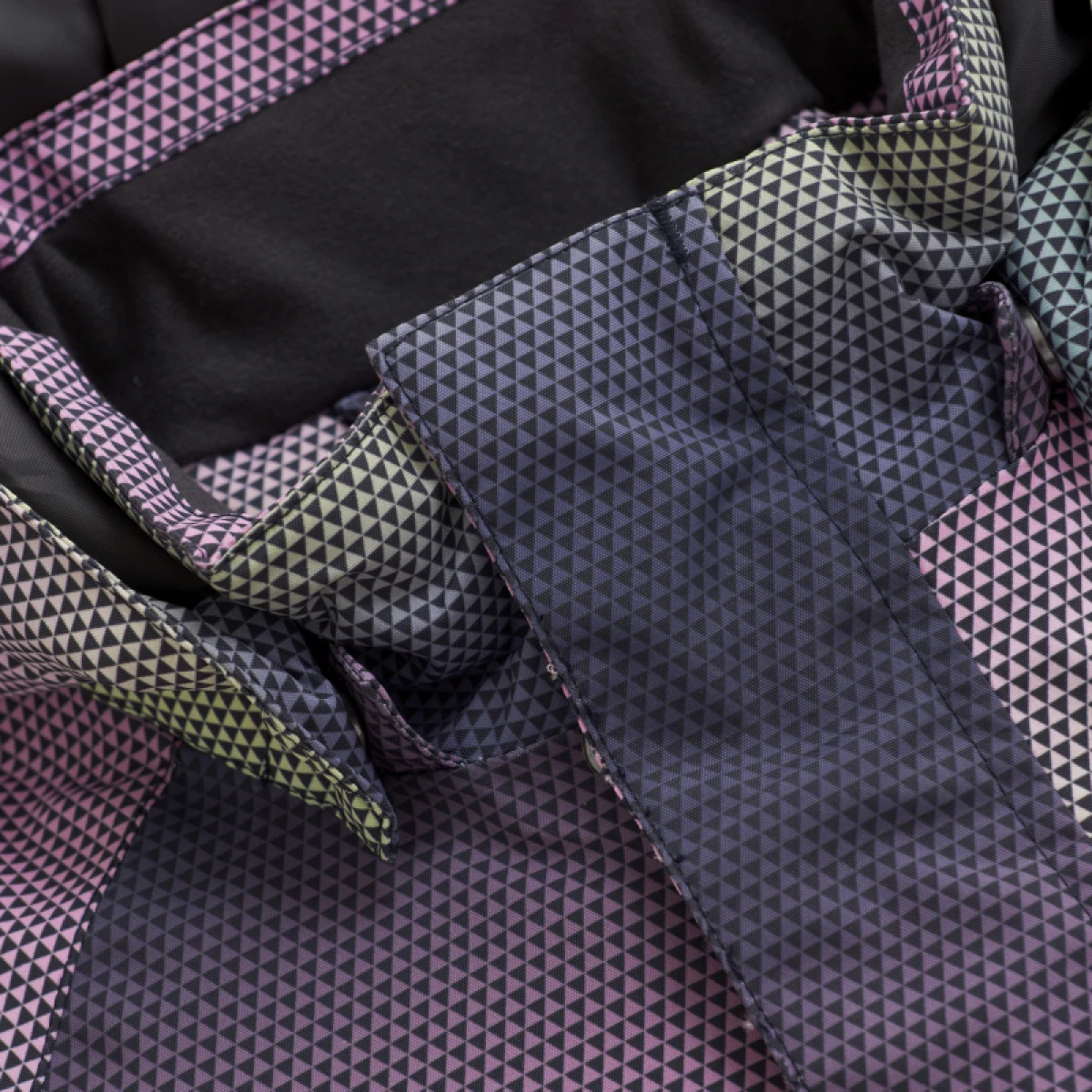 Dievčenský zimný overal - Veľkosť: 4213 | Farba: Kids Coverall - Aop-4213-Bonbon · záber 4