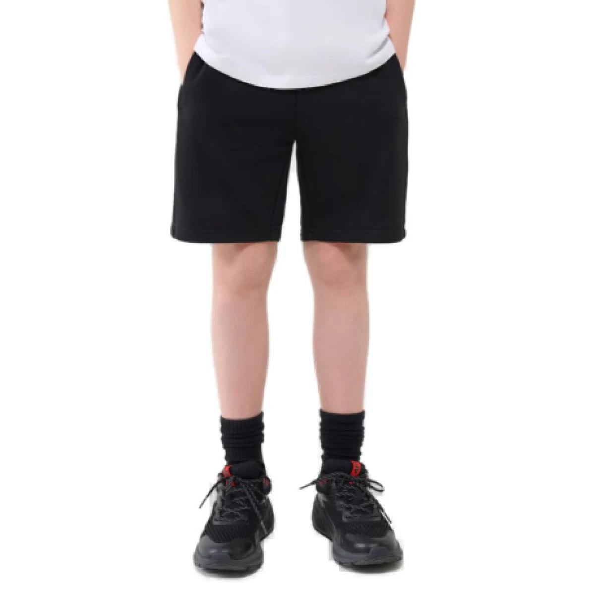 Chlapčenské teplákové kraťasy 4F JUNIOR SHORTS CAS M600-20S-DEEP BLACK · záber 1