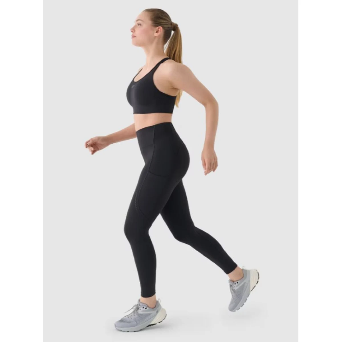 Kompresná podprsenka 4F SPORT BRA-WAW24USBAF137-22S-ANTHRACITE · záber 5