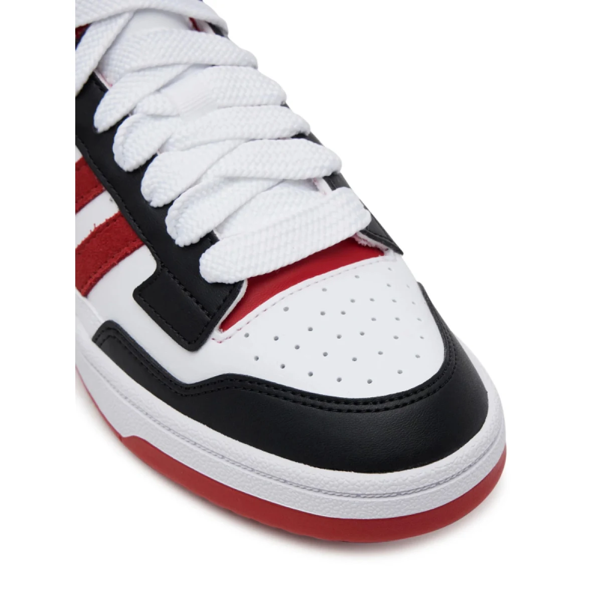 Chlapčenská vychádzková obuv ADIDAS Rapid Court Mid Jr core black red cloud white · záber 4