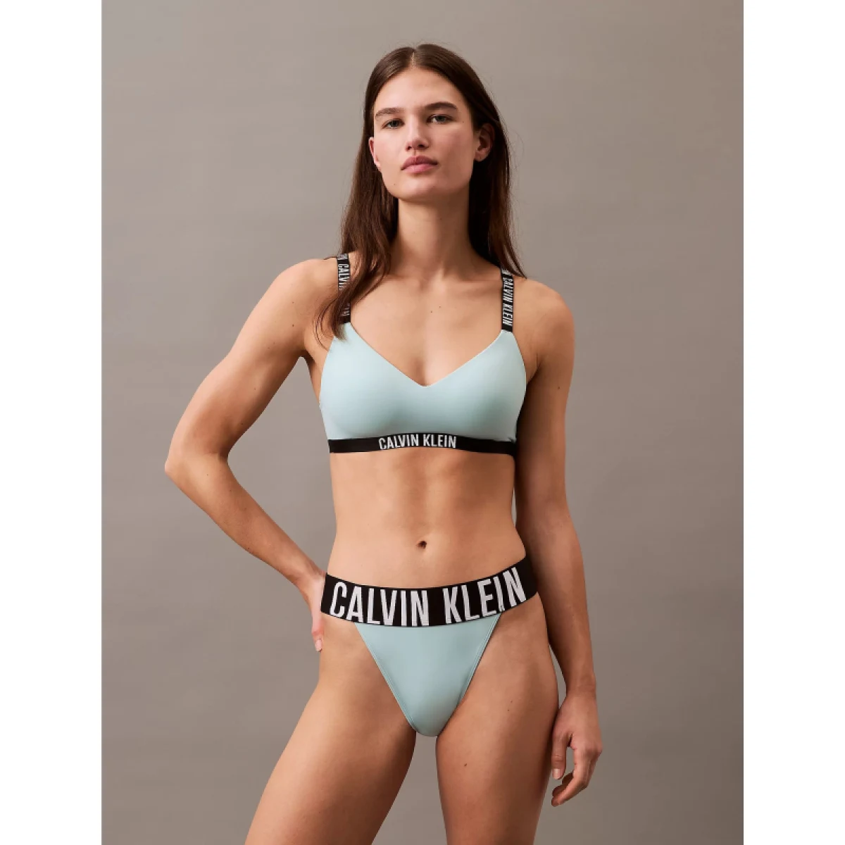 Dámska podprsenka CALVIN KLEIN LGHTLY LINED BRALETTE-Ether · záber 2