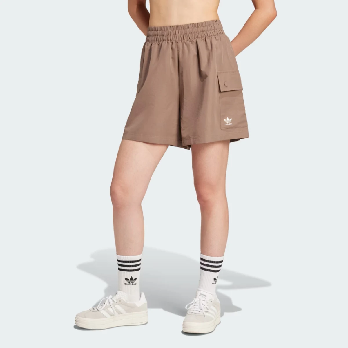 Dámske kraťasy ADIDAS ORIGINALS ESS C SHORTS-TRABRN · záber 2